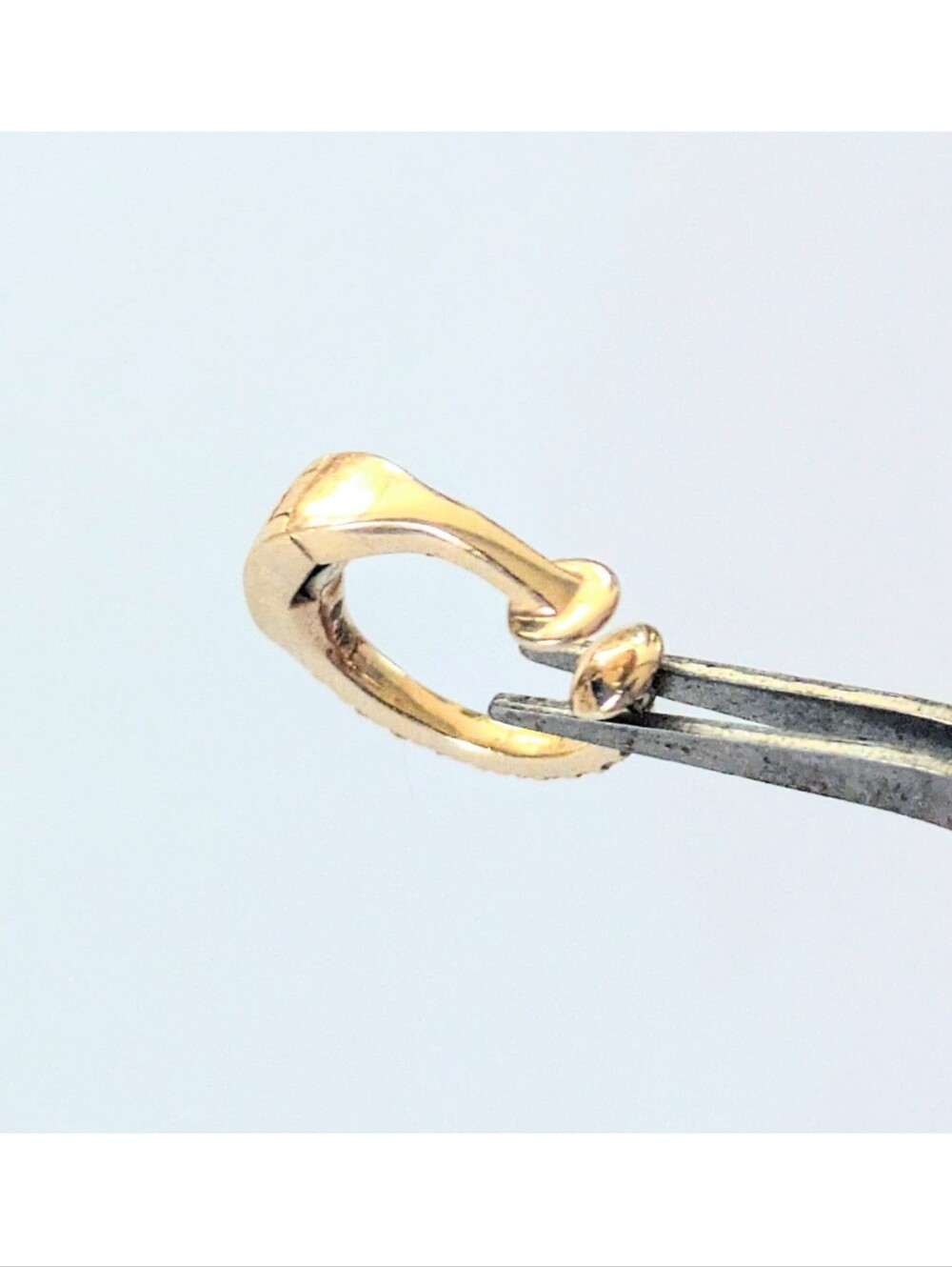 14k Solid Yellow Gold & Genuine White Sapphire Clip-On Nose Ring 1.01 Grams - Picture 9 of 13